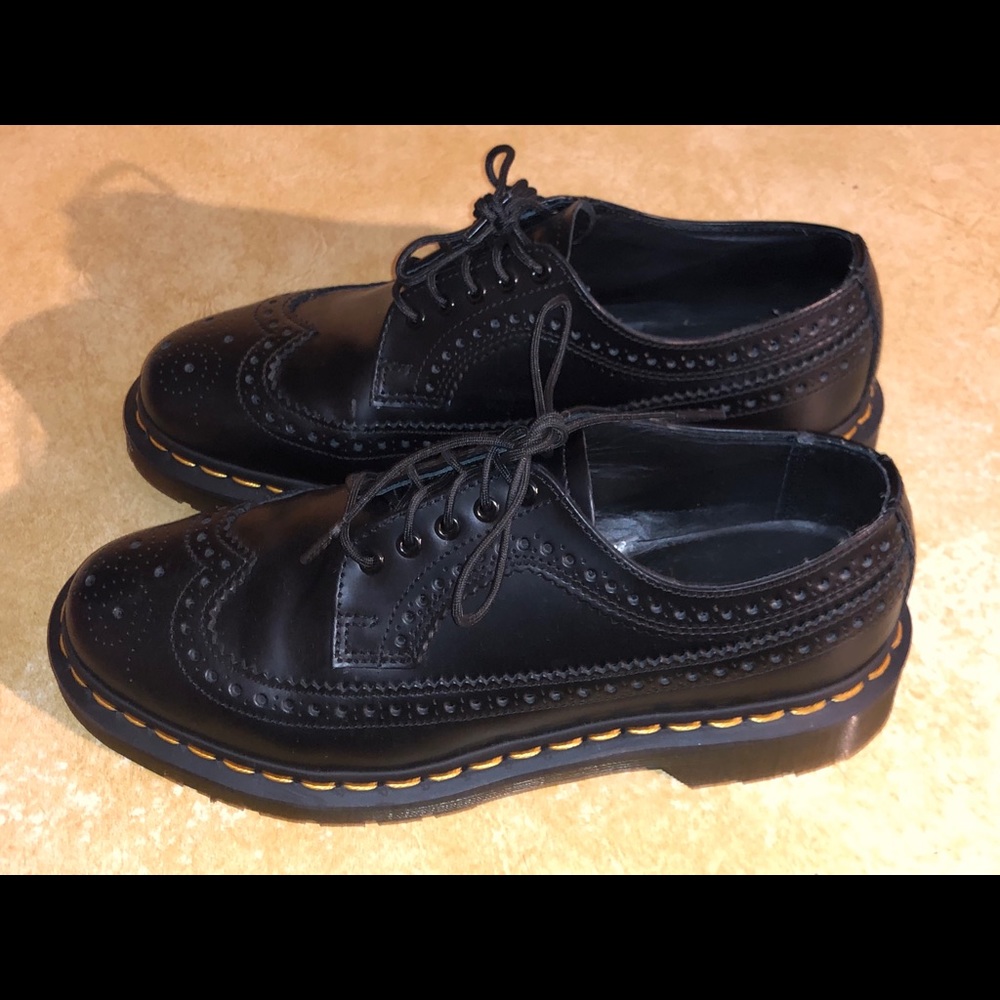 Dr. Martens 3989 Smooth Leather Brogue Shoes